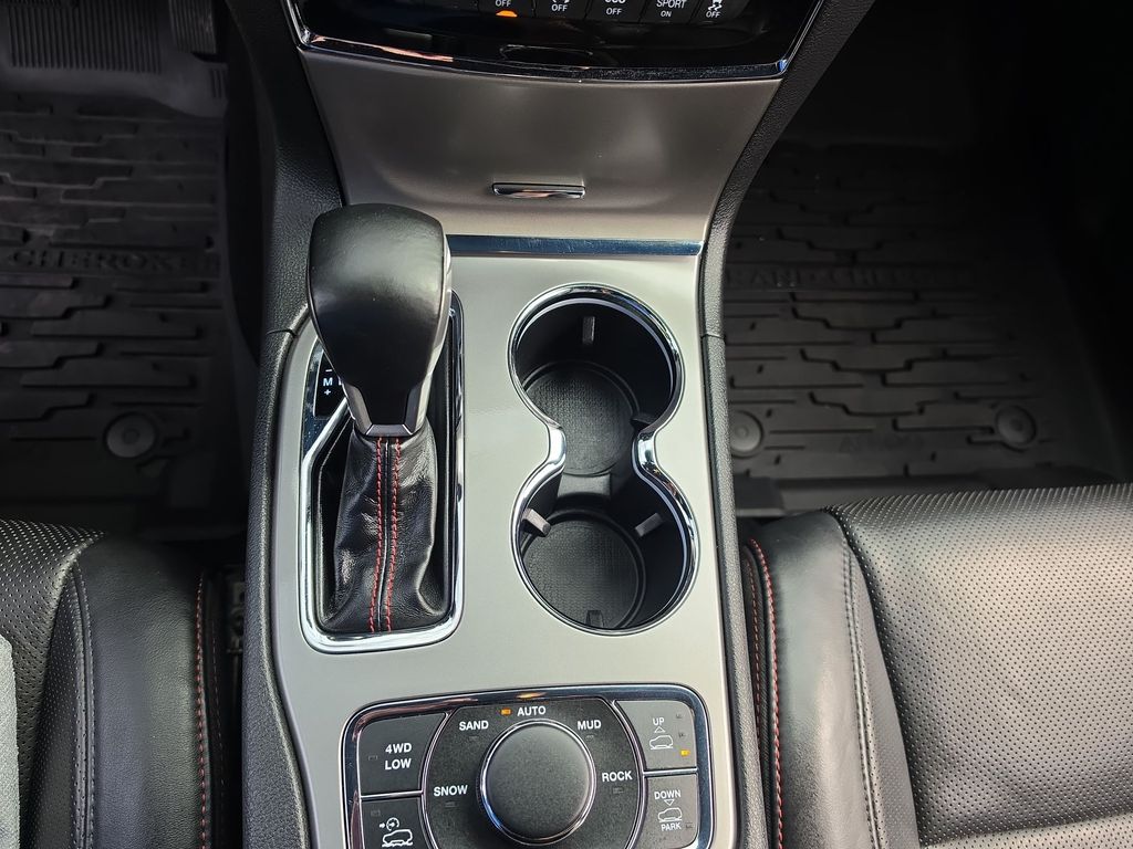 Thumbnail: 2020 Jeep Grand Cherokee - 12
