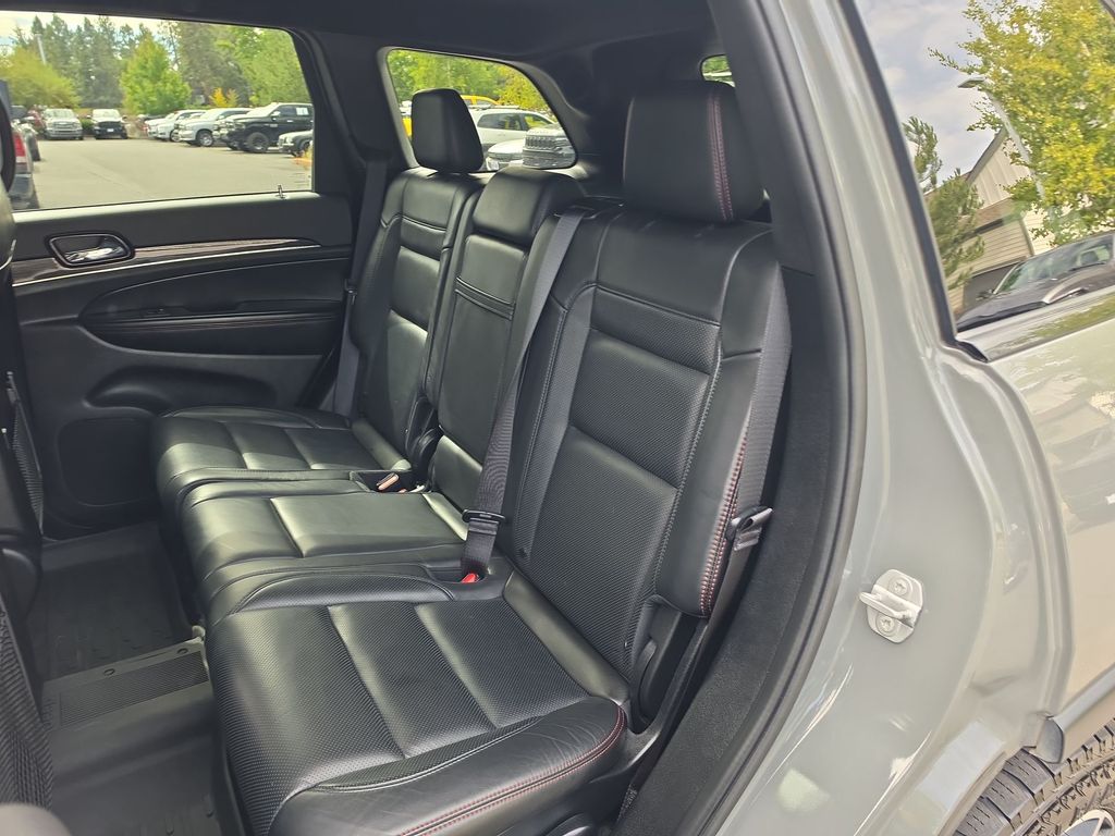 Thumbnail: 2020 Jeep Grand Cherokee - 10