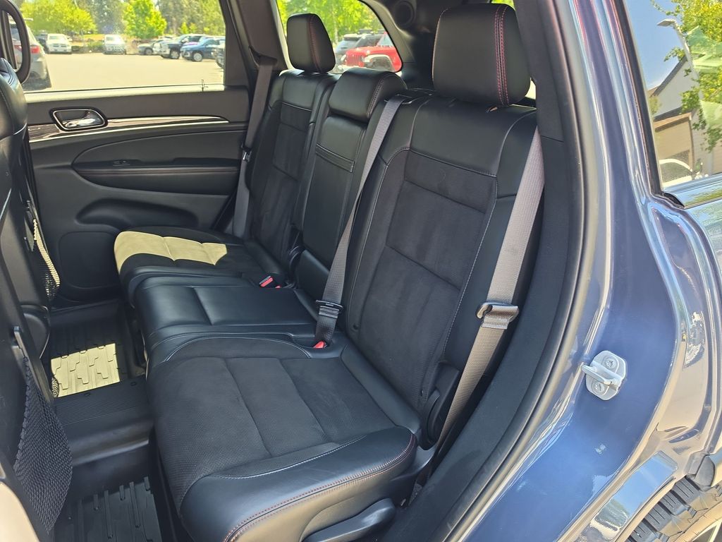 Thumbnail: 2020 Jeep Grand Cherokee - 10
