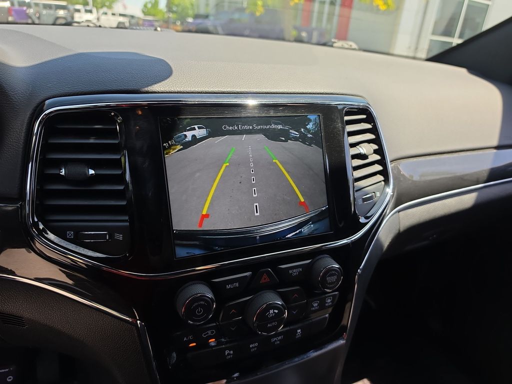 Thumbnail: 2020 Jeep Grand Cherokee - 23