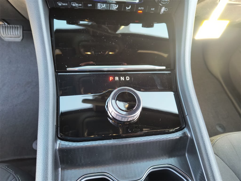 2025 Jeep Grand Cherokee Laredo 11
