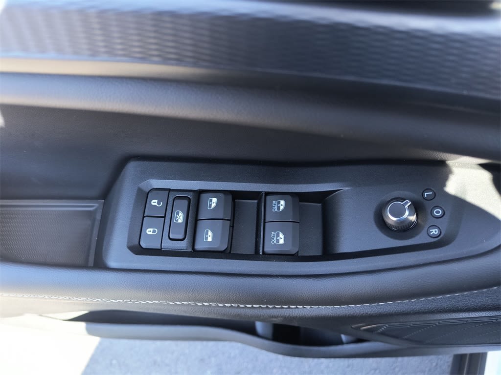 2025 Jeep Grand Cherokee Laredo 21