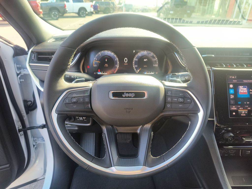 Thumbnail: 2026 Jeep Grand Cherokee - 2