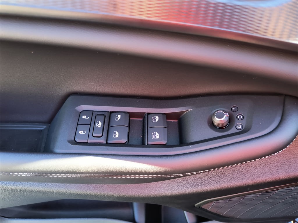 Thumbnail: 2025 Jeep Grand Cherokee - 21