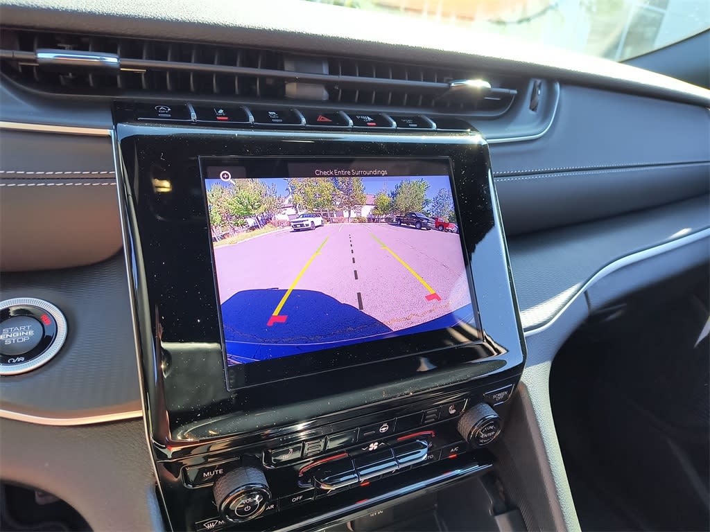 Thumbnail: 2025 Jeep Grand Cherokee - 22