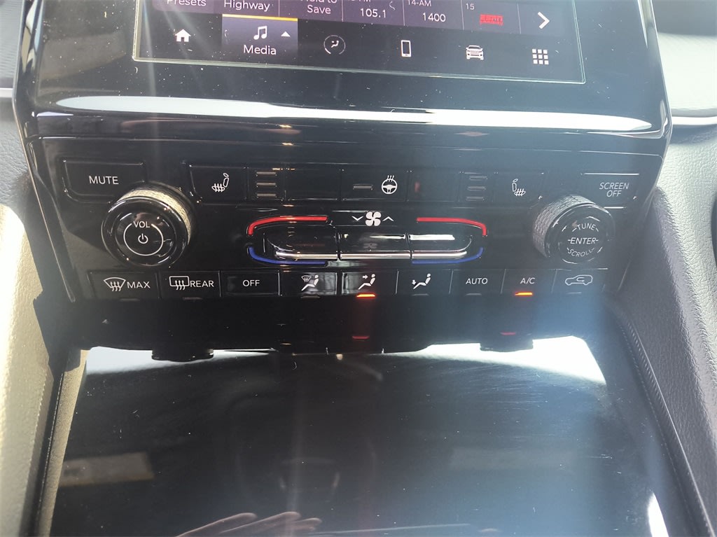 2025 Jeep Grand Cherokee Laredo 23