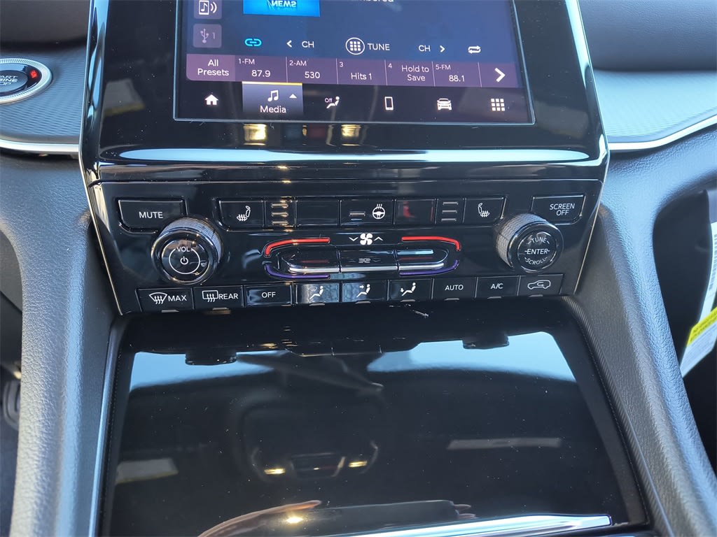 Thumbnail: 2025 Jeep Grand Cherokee - 23