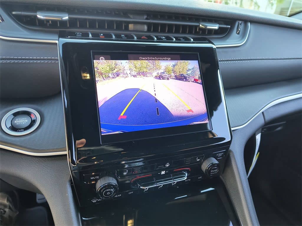 Thumbnail: 2025 Jeep Grand Cherokee - 22