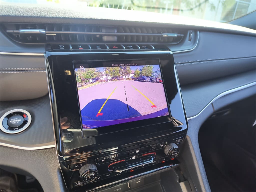 Thumbnail: 2025 Jeep Grand Cherokee - 21