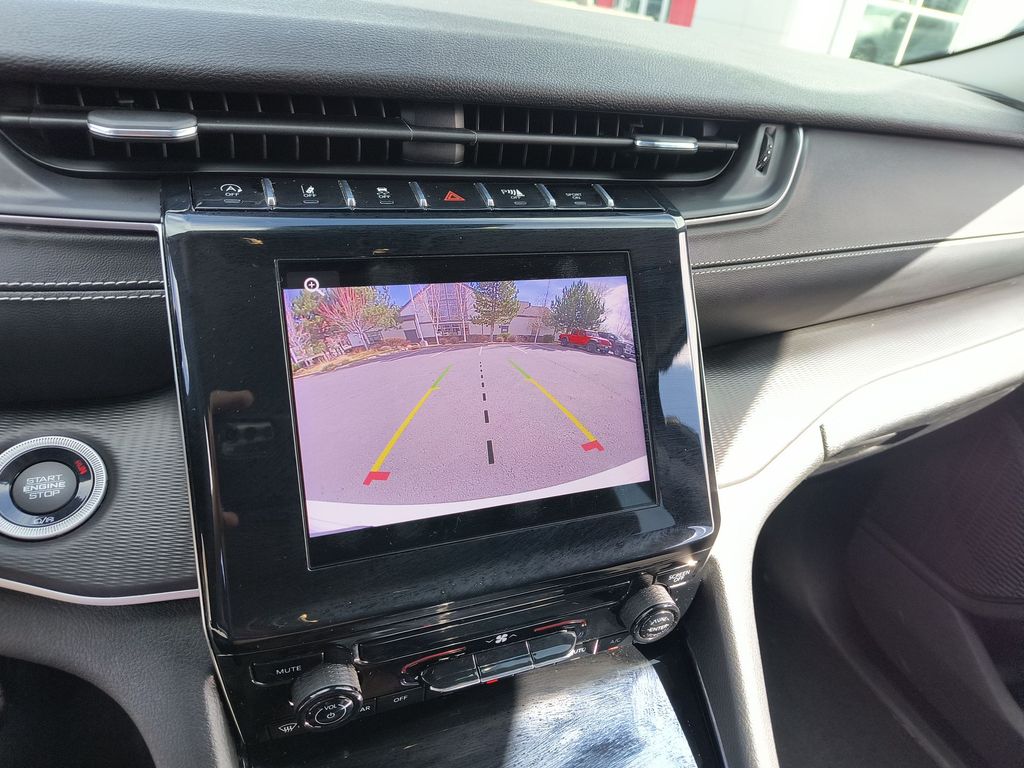 Thumbnail: 2023 Jeep Grand Cherokee - 22