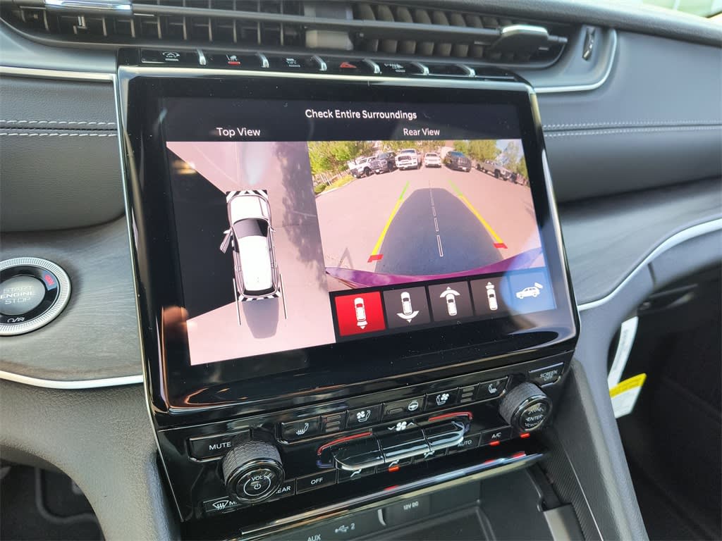 Thumbnail: 2025 Jeep Grand Cherokee - 22