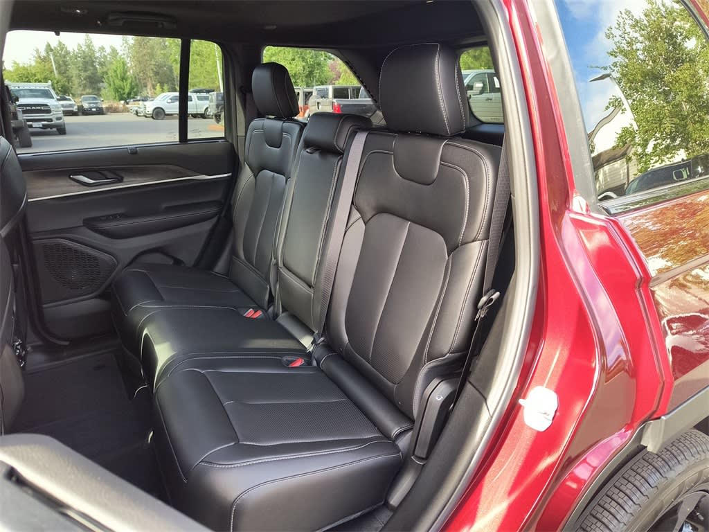 Thumbnail: 2025 Jeep Grand Cherokee - 10