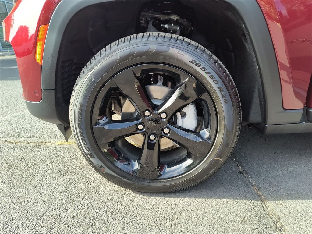 Thumbnail: 2025 Jeep Grand Cherokee - 6