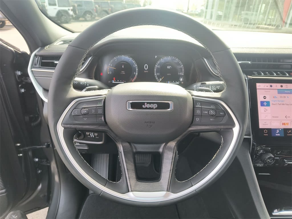 2025 Jeep Grand Cherokee Limited Edition 2
