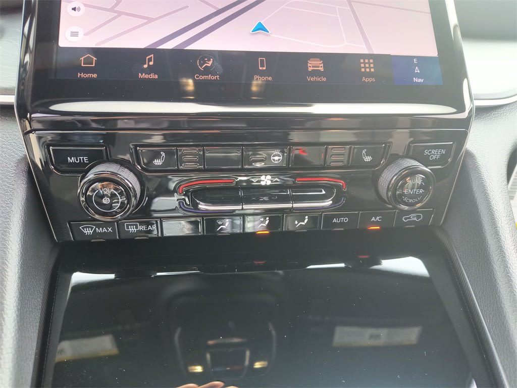 2025 Jeep Grand Cherokee Limited Edition 24