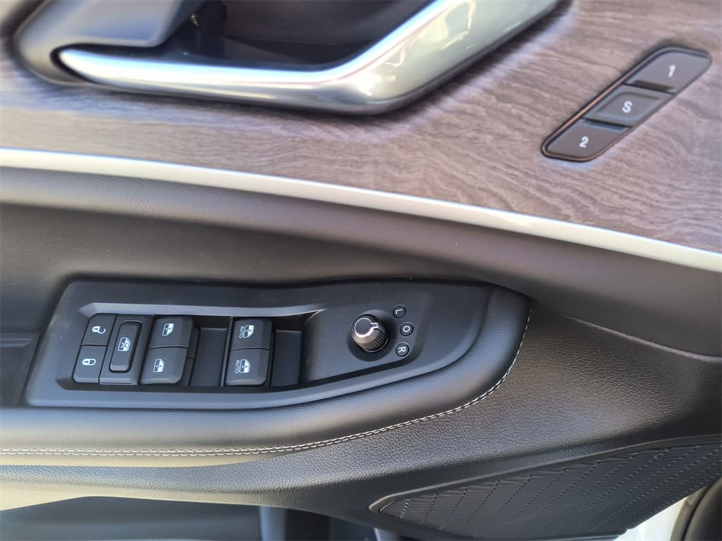 2025 Jeep Grand Cherokee Limited Edition 21