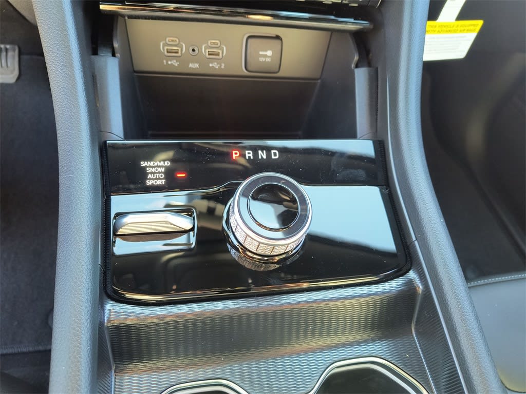 2025 Jeep Grand Cherokee Limited Edition 12