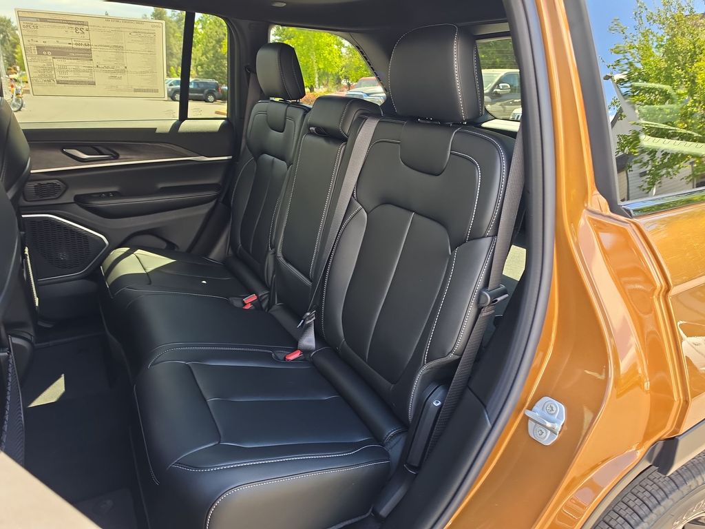 Thumbnail: 2026 Jeep Grand Cherokee - 10