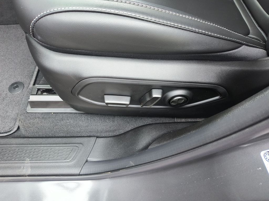 Thumbnail: 2026 Jeep Grand Cherokee - 20