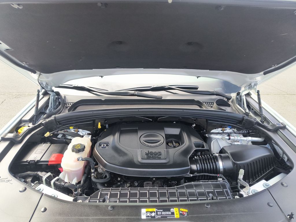 Thumbnail: 2023 Jeep Grand Cherokee - 6