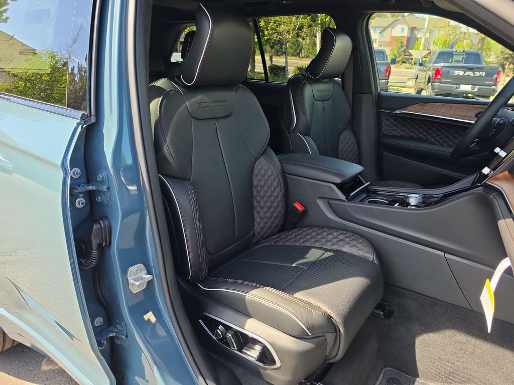 Thumbnail: 2026 Jeep Grand Cherokee - 9