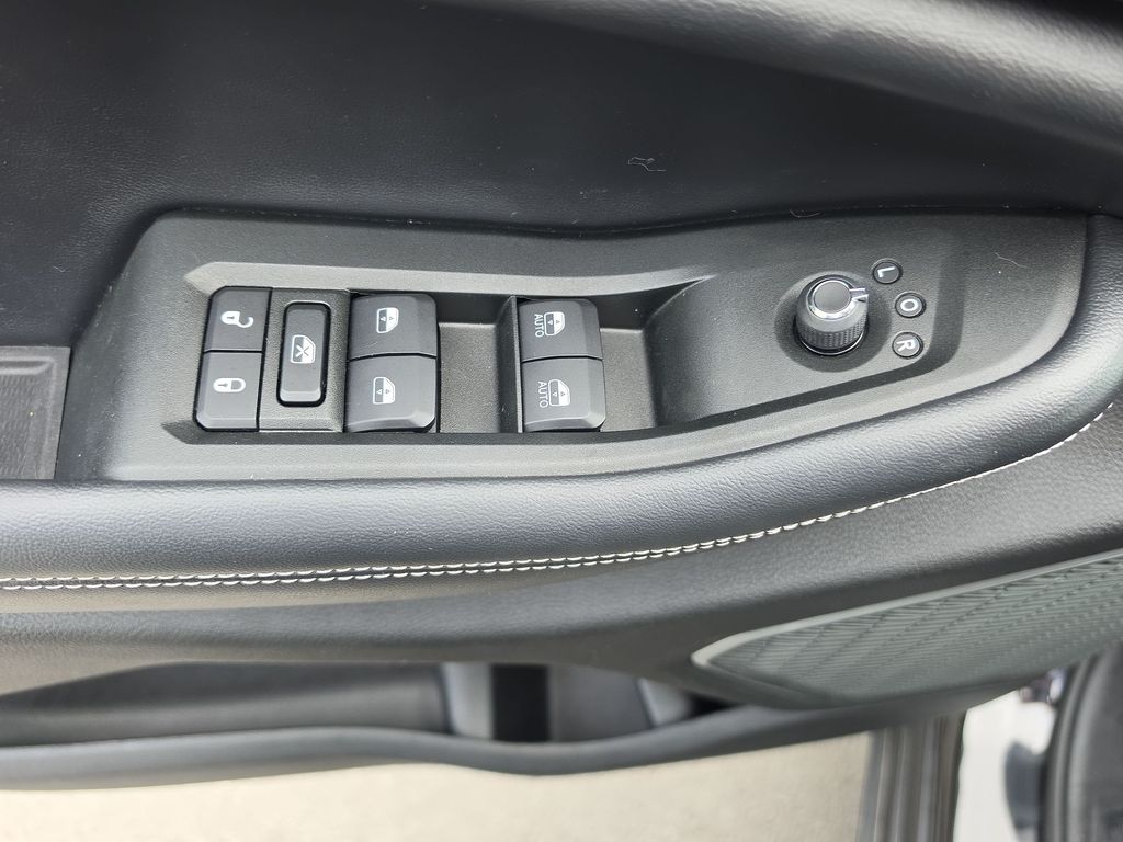 Thumbnail: 2021 Jeep Grand Cherokee L - 21