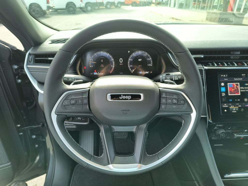Thumbnail: 2025 Jeep Grand Cherokee L - 2