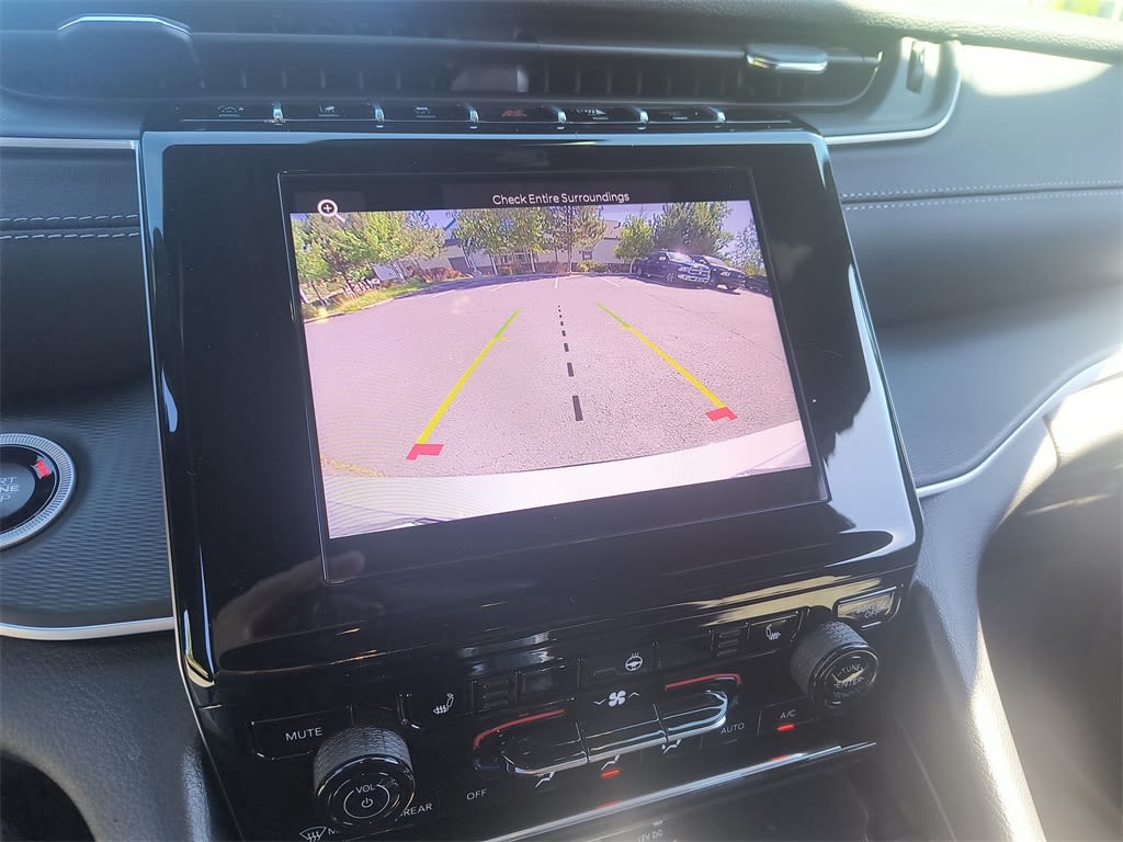 Thumbnail: 2025 Jeep Grand Cherokee L - 21