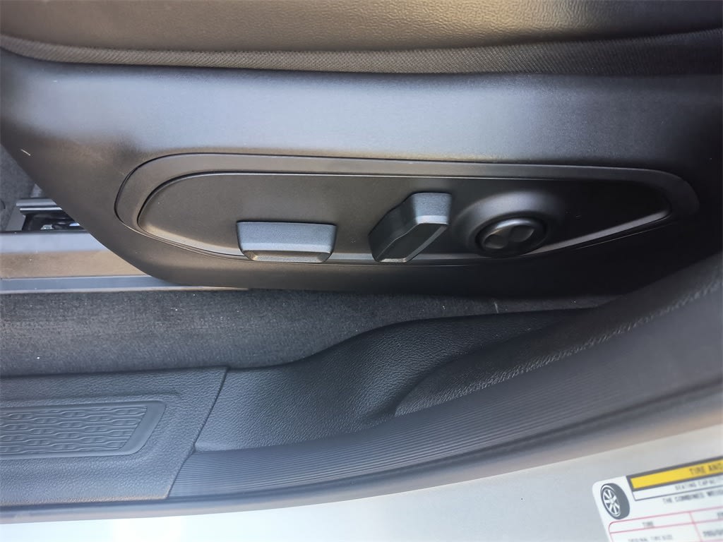 Thumbnail: 2025 Jeep Grand Cherokee L - 19