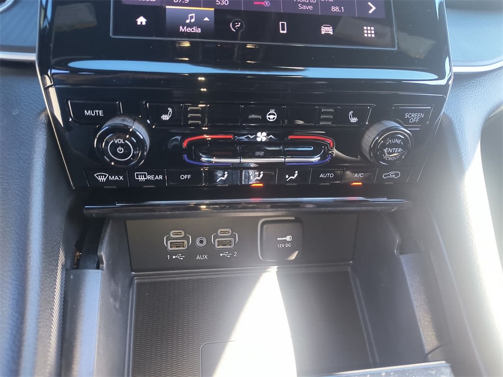 Thumbnail: 2025 Jeep Grand Cherokee L - 22