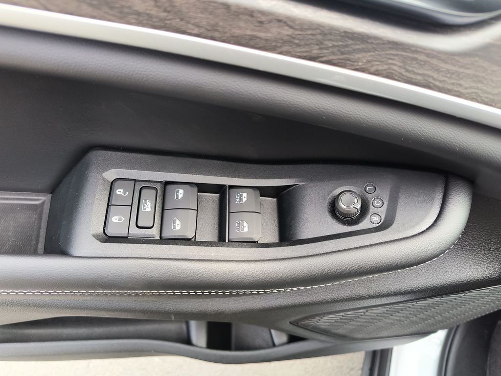 Thumbnail: 2026 Jeep Grand Cherokee L - 21
