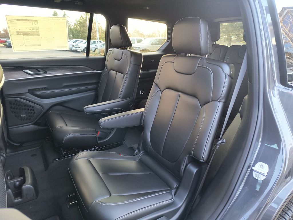 Thumbnail: 2025 Jeep Grand Cherokee L - 10