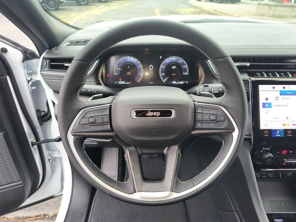 Thumbnail: 2025 Jeep Grand Cherokee L - 2