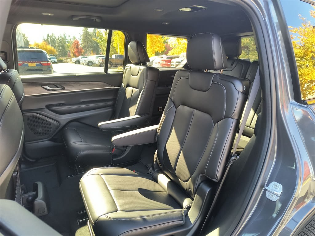 Thumbnail: 2025 Jeep Grand Cherokee L - 9