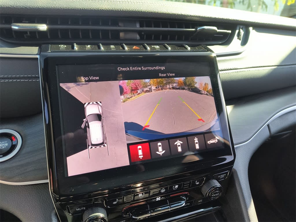 Thumbnail: 2025 Jeep Grand Cherokee L - 22