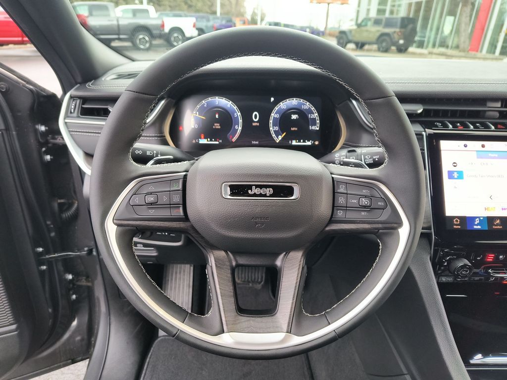 Thumbnail: 2025 Jeep Grand Cherokee L - 2