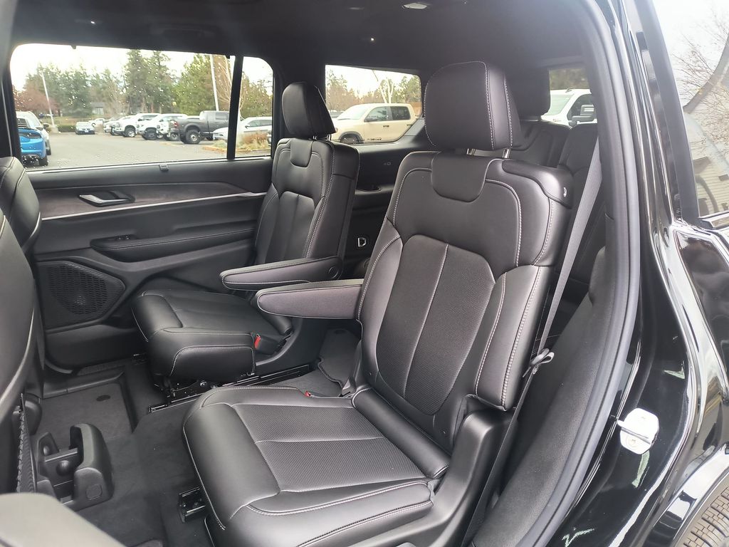 Thumbnail: 2025 Jeep Grand Cherokee L - 25