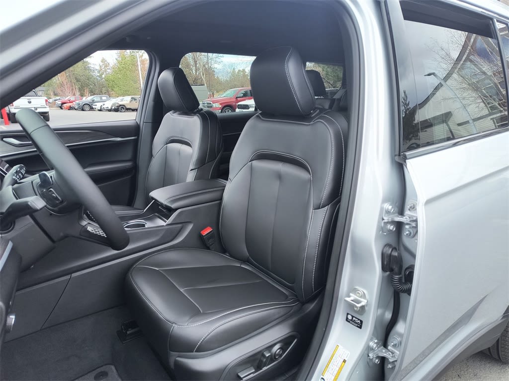 2025 Jeep Grand Cherokee L Limited Edition 9