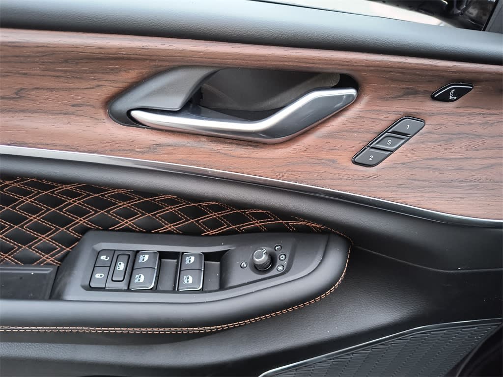 Thumbnail: 2025 Jeep Grand Cherokee L - 21