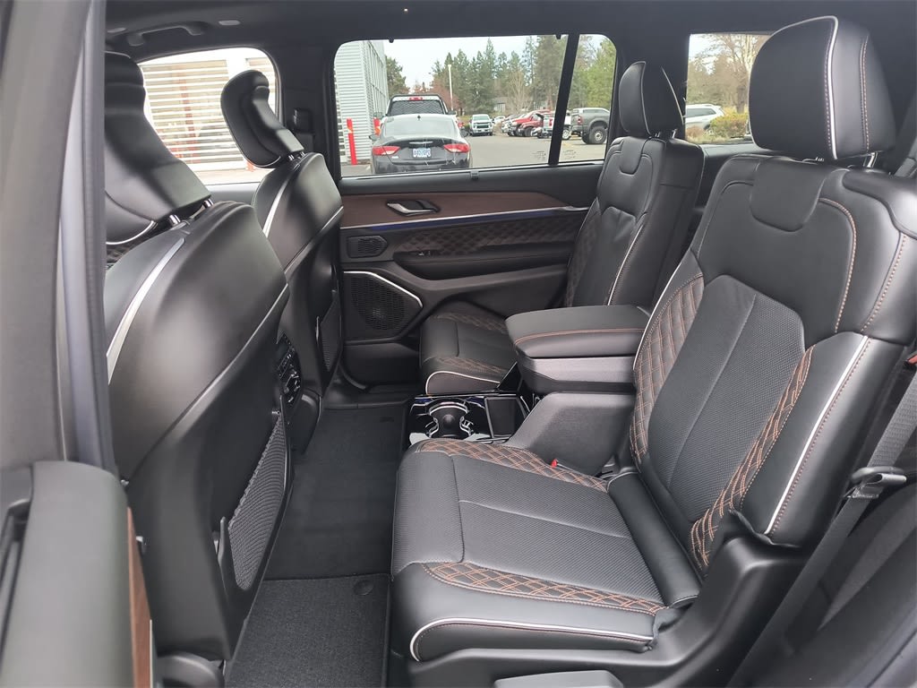 Thumbnail: 2025 Jeep Grand Cherokee L - 10