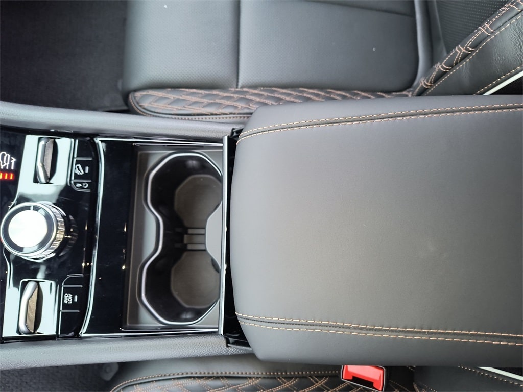 Thumbnail: 2025 Jeep Grand Cherokee L - 25