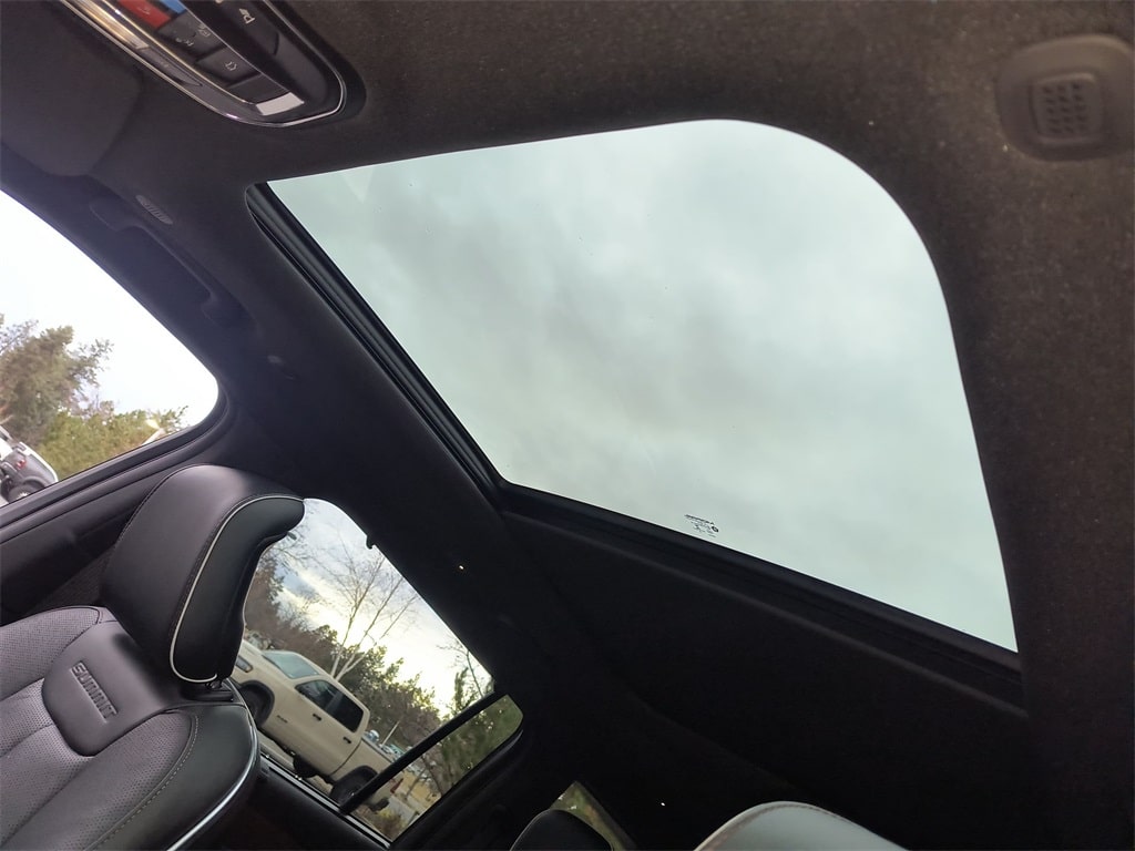 Thumbnail: 2025 Jeep Grand Cherokee L - 26