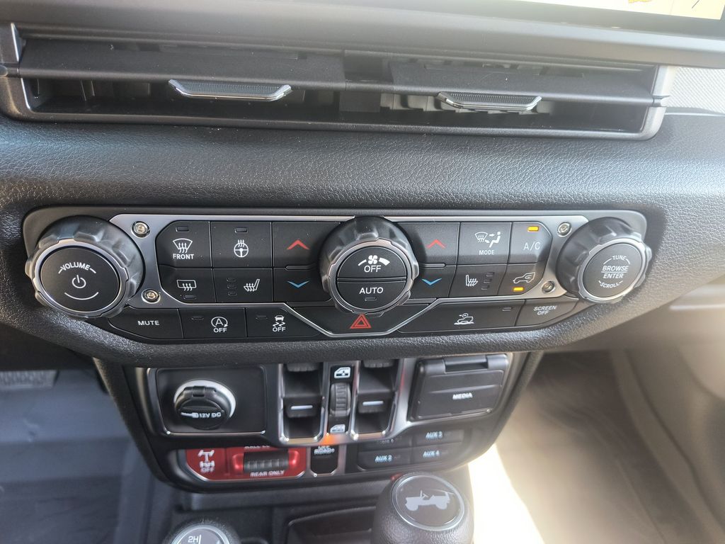 Thumbnail: 2026 Jeep Wrangler - 23