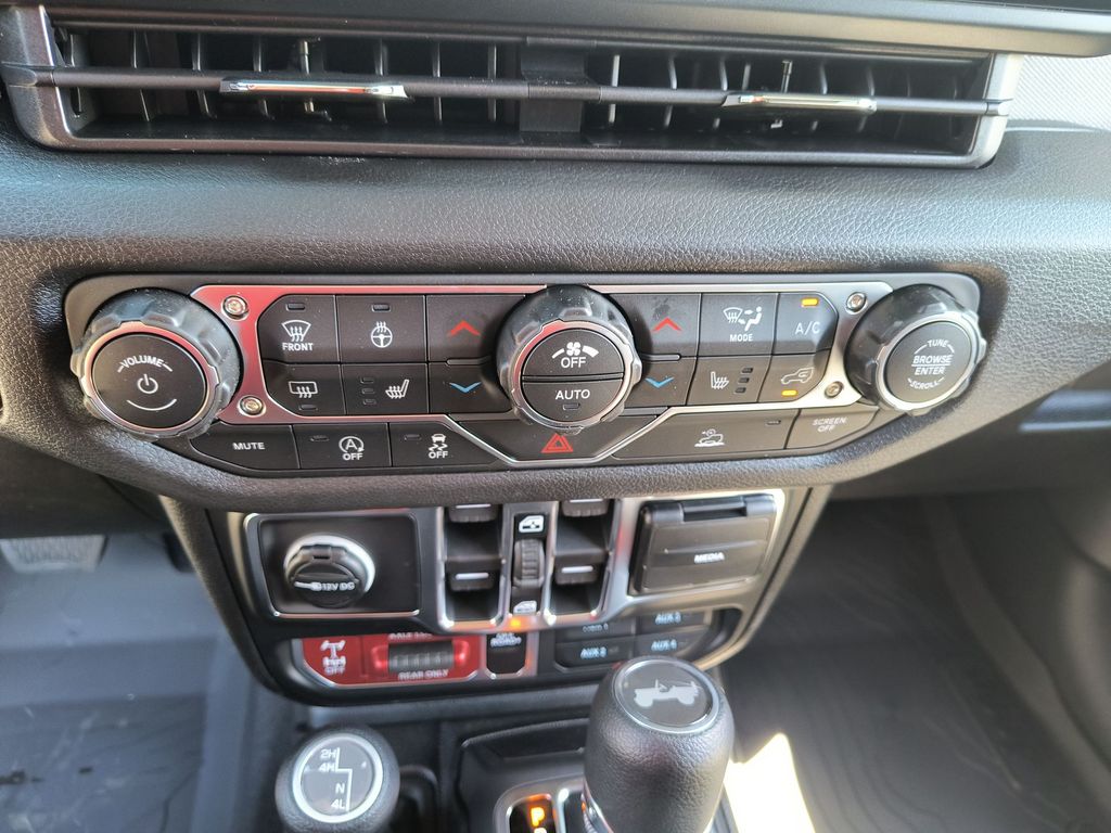 Thumbnail: 2026 Jeep Wrangler - 23