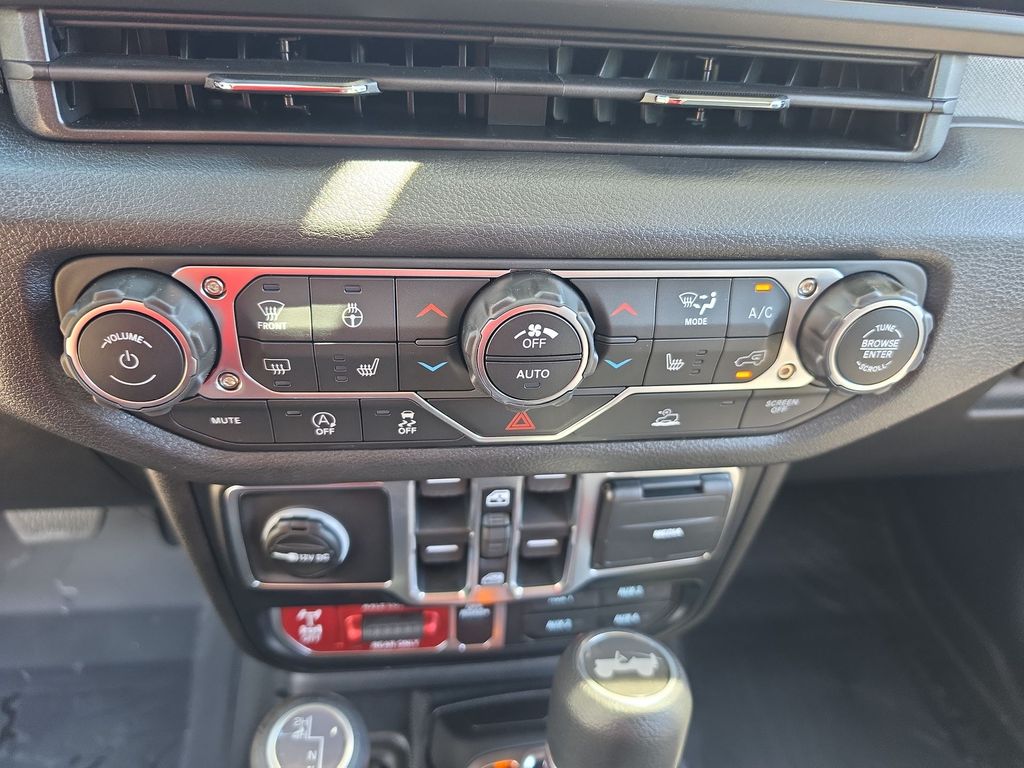 Thumbnail: 2026 Jeep Wrangler - 23