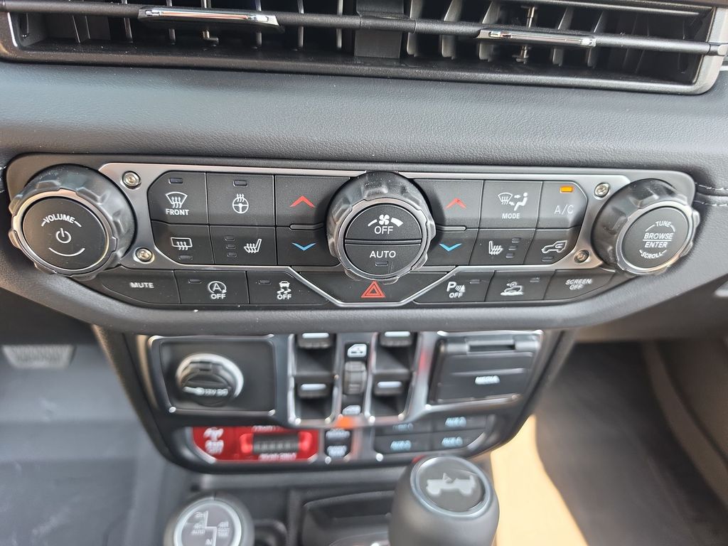 Thumbnail: 2026 Jeep Wrangler - 24