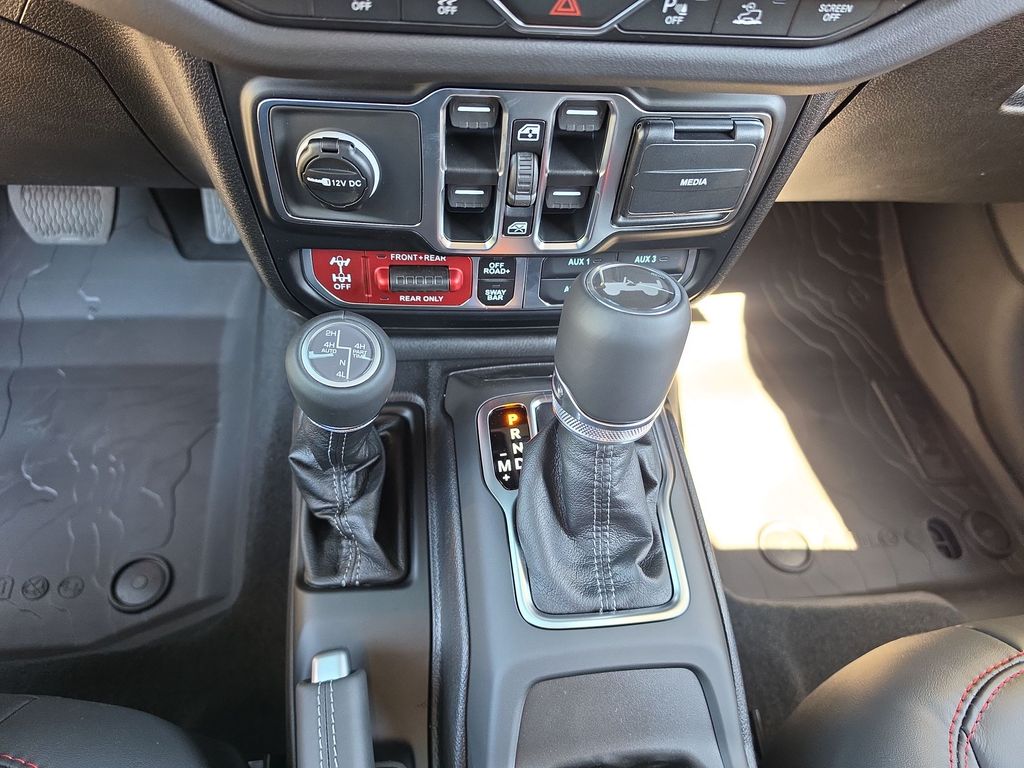 Thumbnail: 2026 Jeep Wrangler - 11