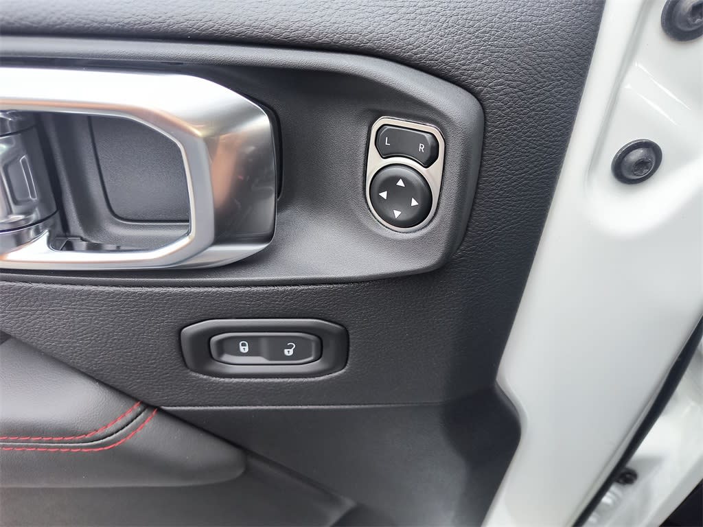 Thumbnail: 2025 Jeep Wrangler - 21