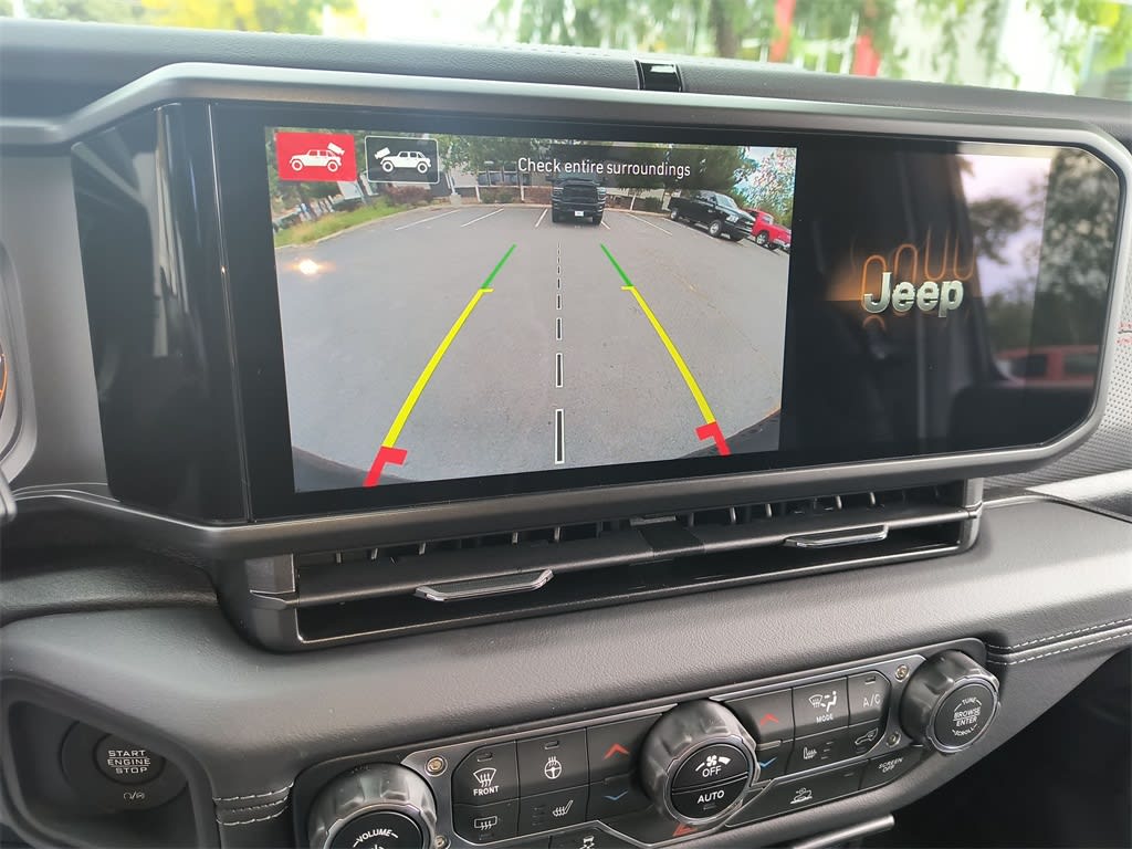 Thumbnail: 2025 Jeep Wrangler - 22