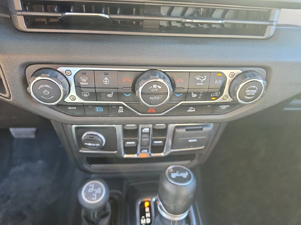 Thumbnail: 2024 Jeep Wrangler - 23